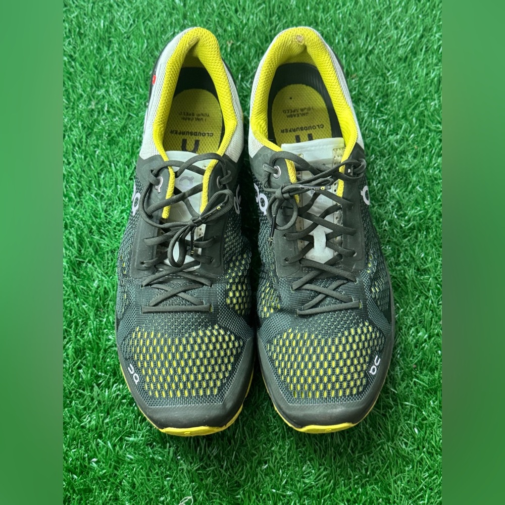 On Running Men’s Shoes Size 8.5